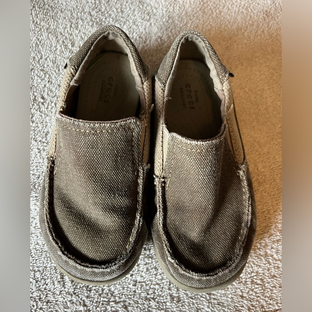 Size 10 kids crocs